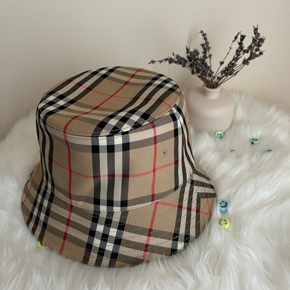 Burberry Vintage technical Bucket hat - Picture 2 of 5